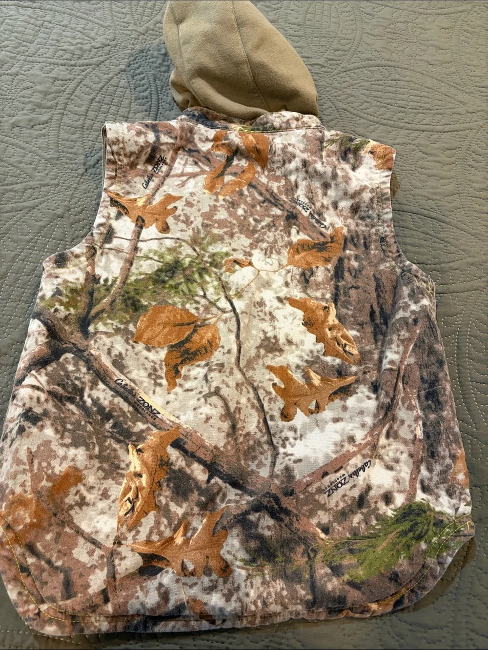 Cabela's Realtree Camo Hooded Fleece Vest in Tan and Green